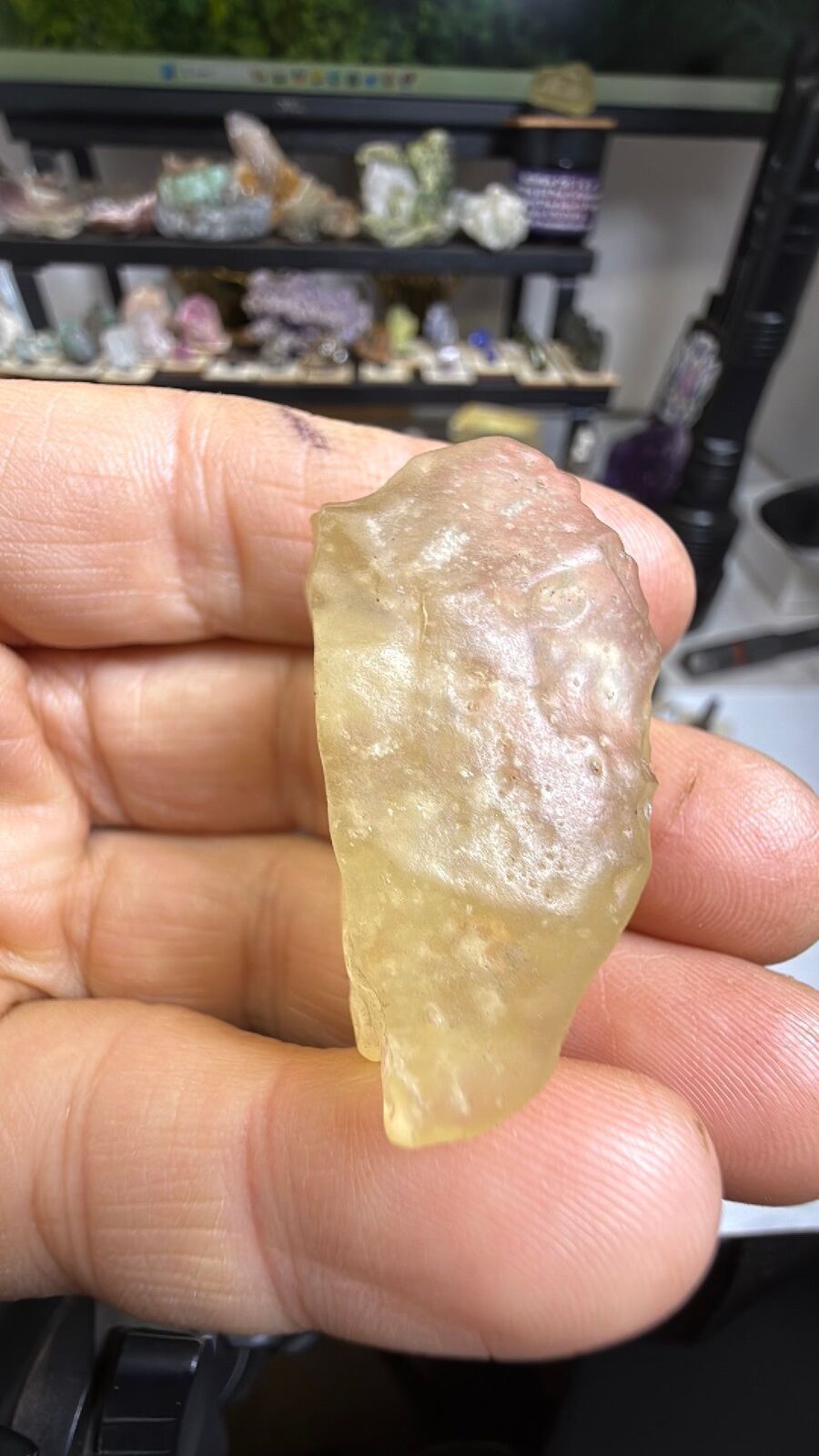 Libyan desert glass #9