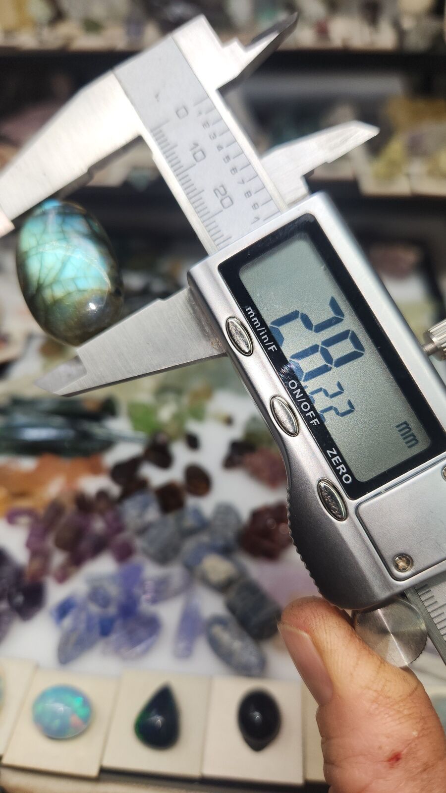 Labradorite #51