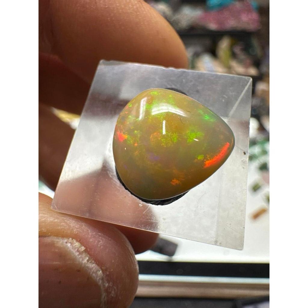 3.6 Carat Honey Opal #256 from Ethiopia - Natural Gemstone with Unique Color