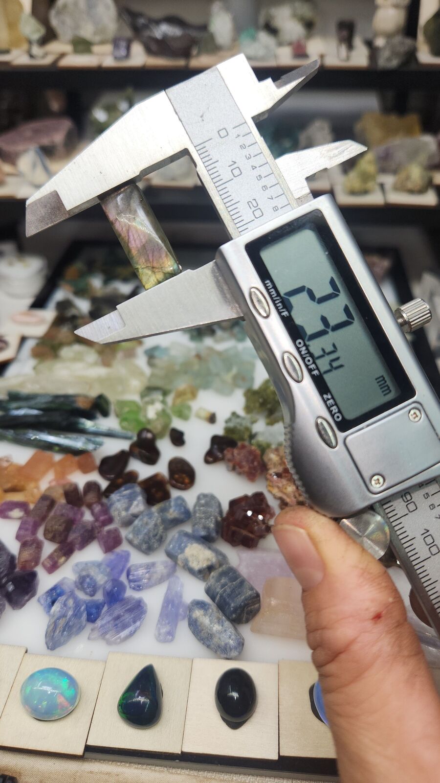 labradorite #259