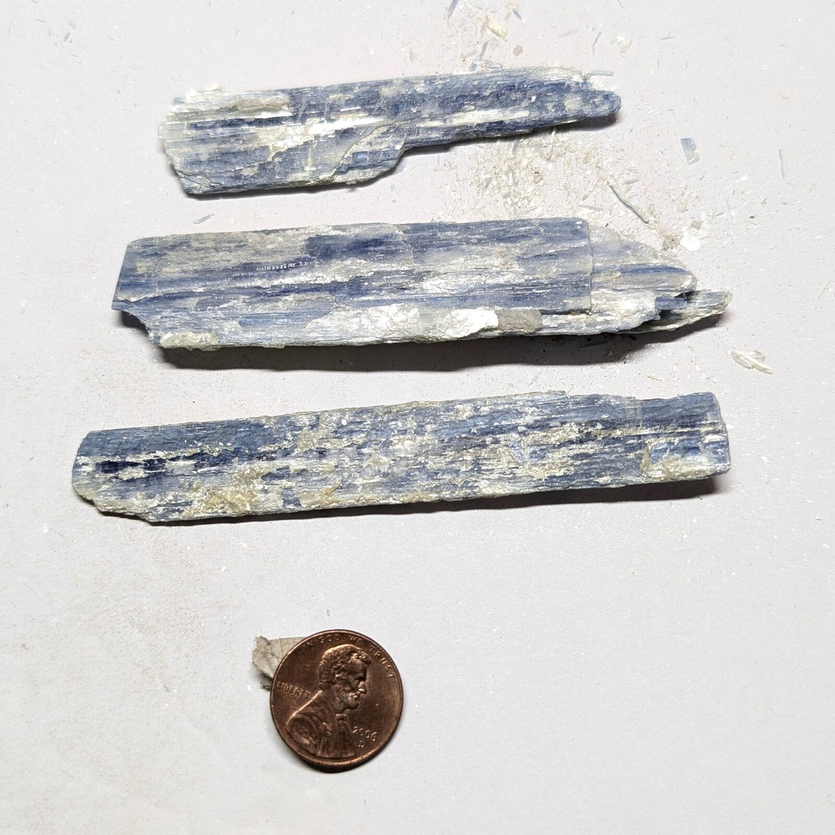 1 lb Blue Kyanite – High-Vibration Alignment and Healing Stone
