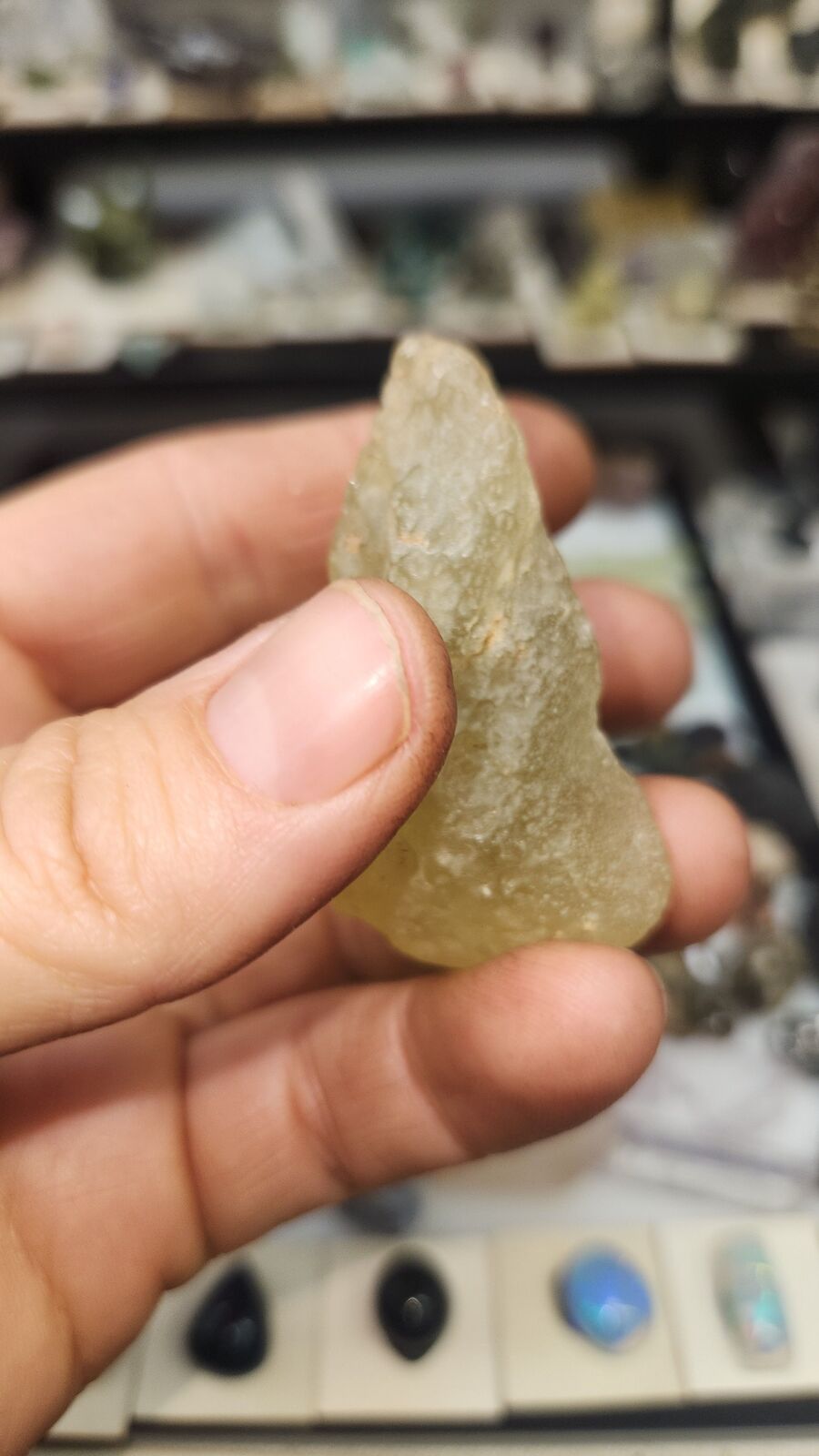 Libyan desert glass #47
