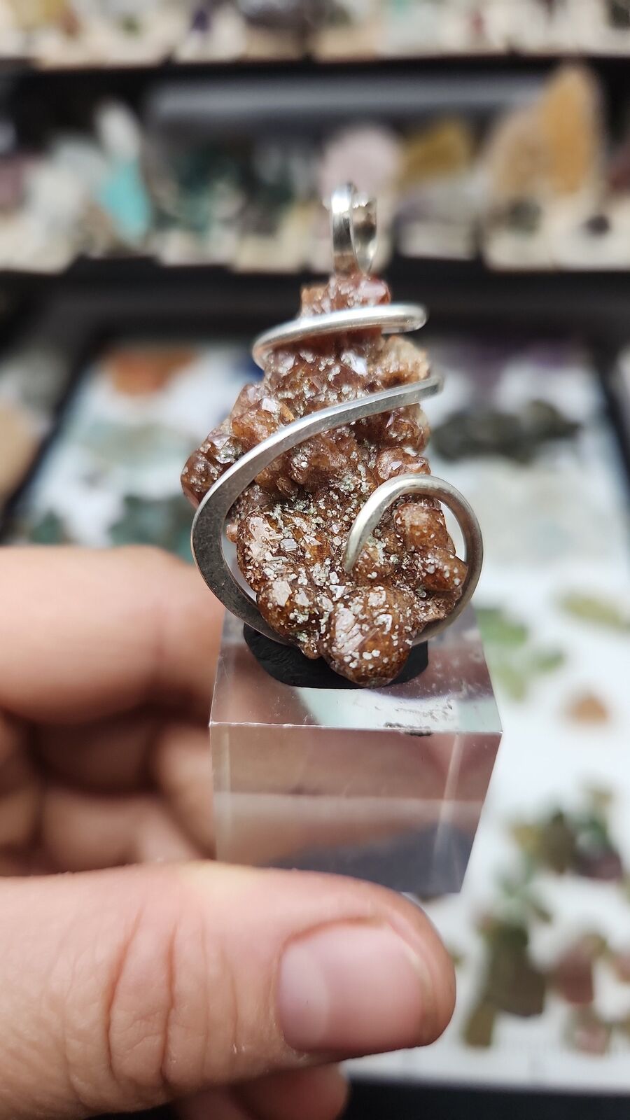 Grant pendant #109
