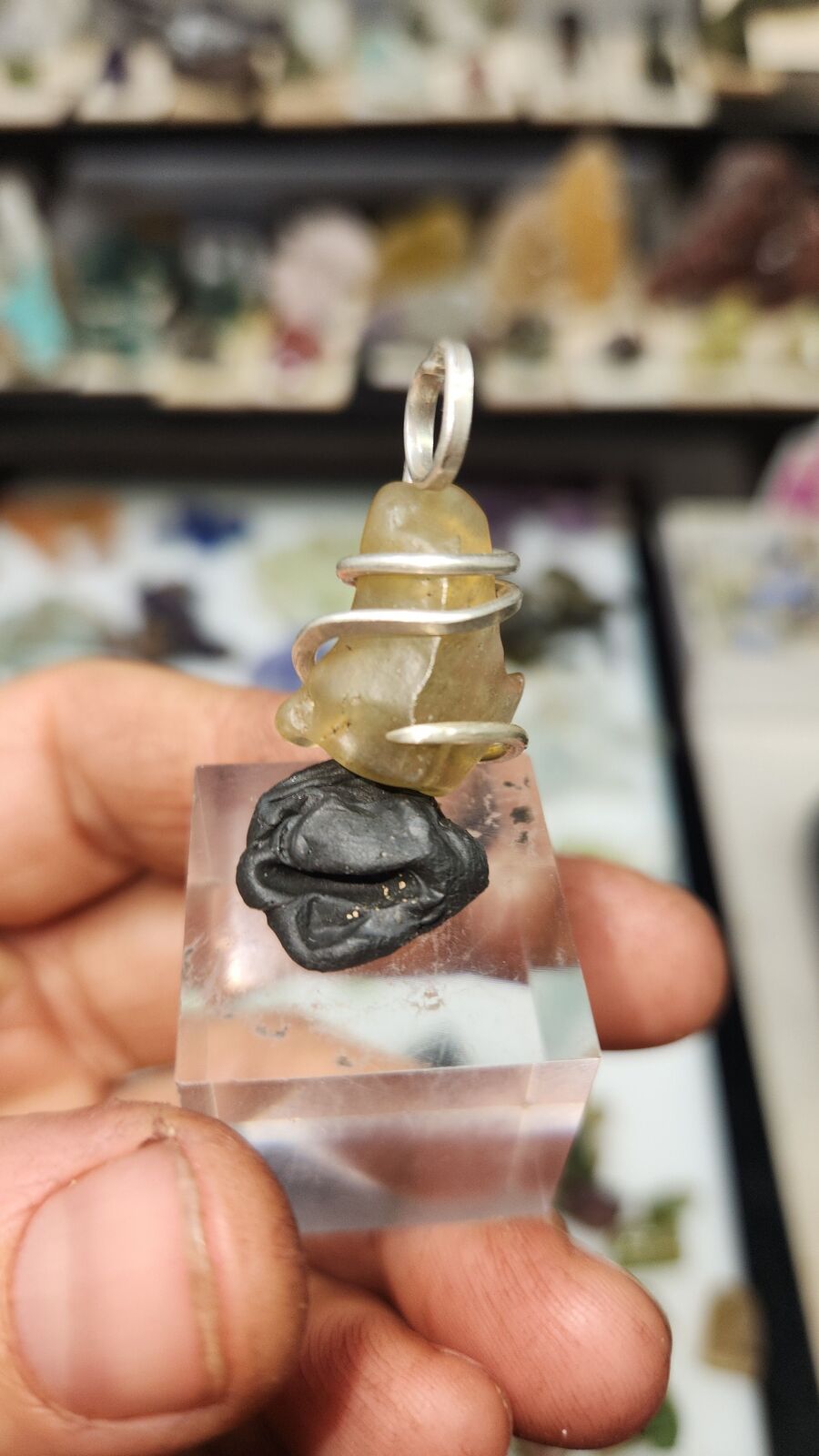 Libyan desert glass #158