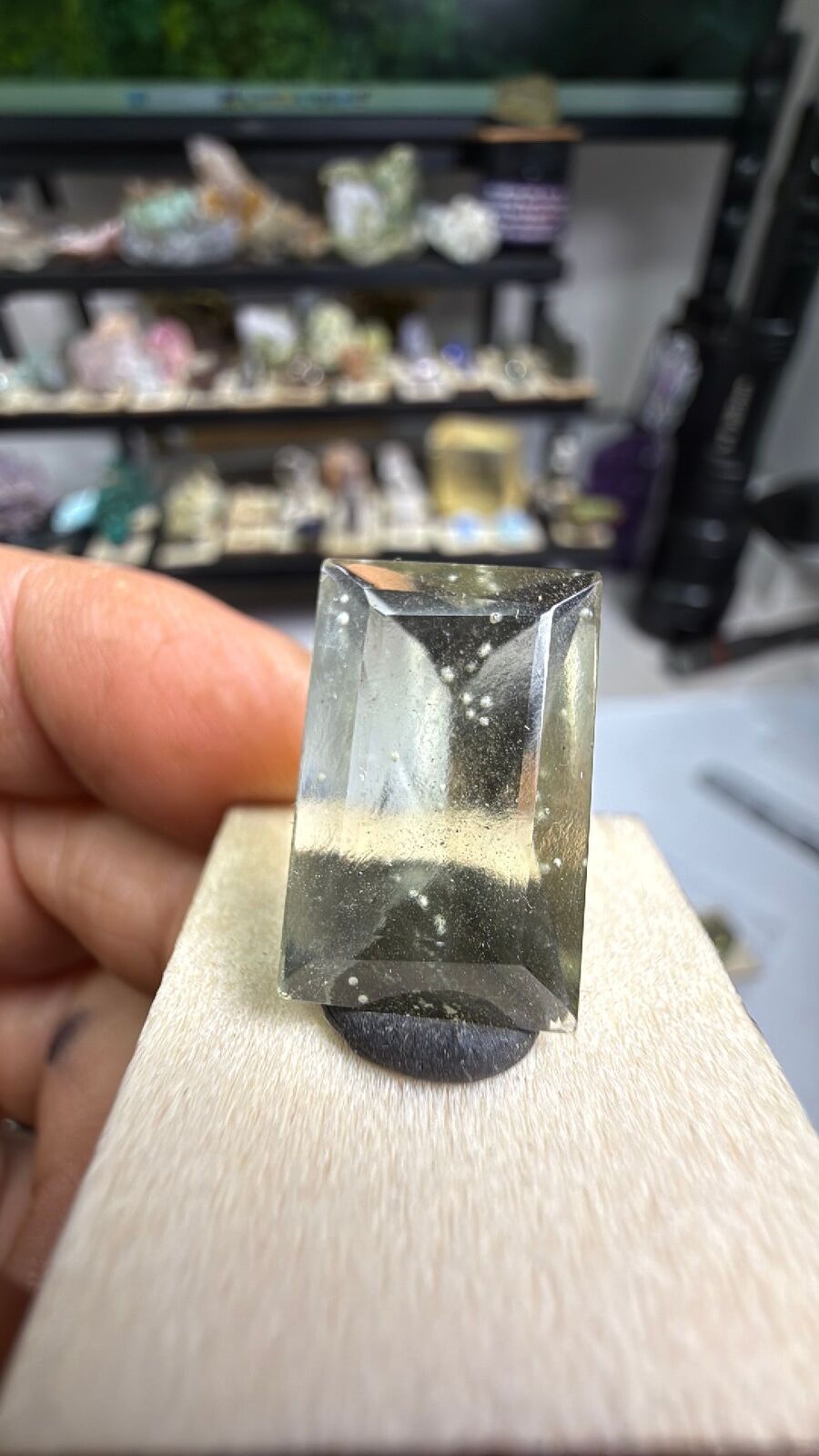 Libyan desert glass # 83