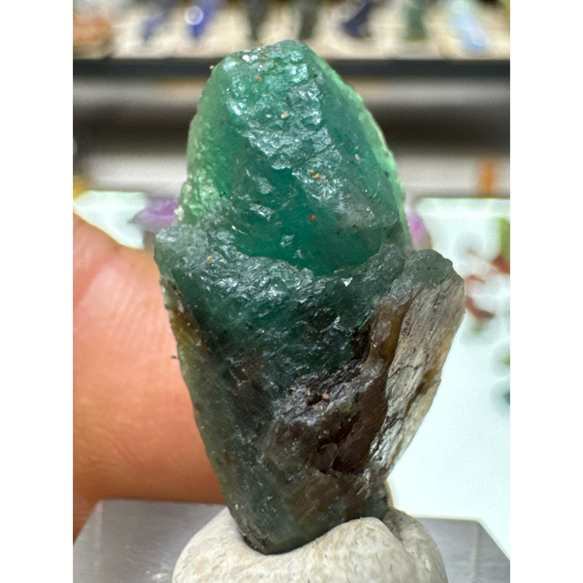 Hayune Fluorescent #266 4 Gram Afghan Gemstone Natural Green Mineral Specimen