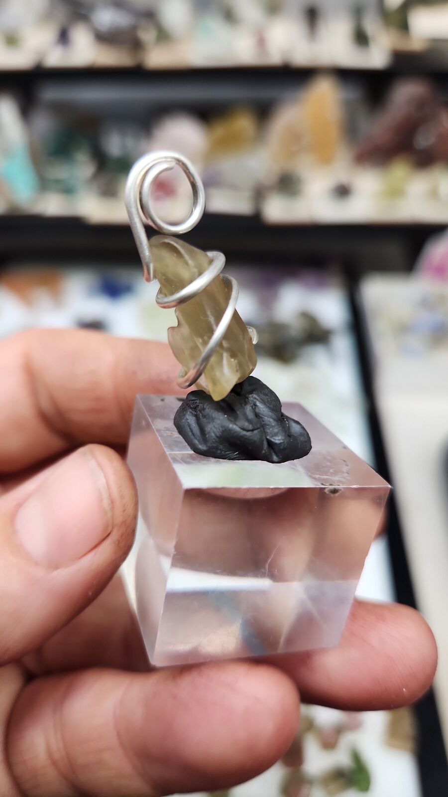 Libyan desert glass #158