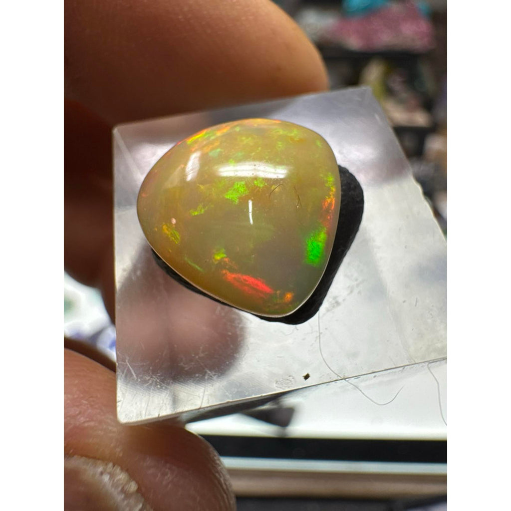 3.6 Carat Honey Opal #256 from Ethiopia - Natural Gemstone with Unique Color