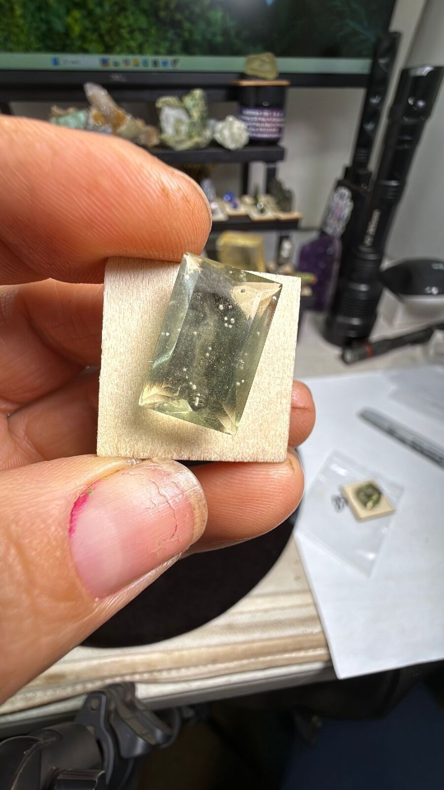 Libyan desert glass # 83