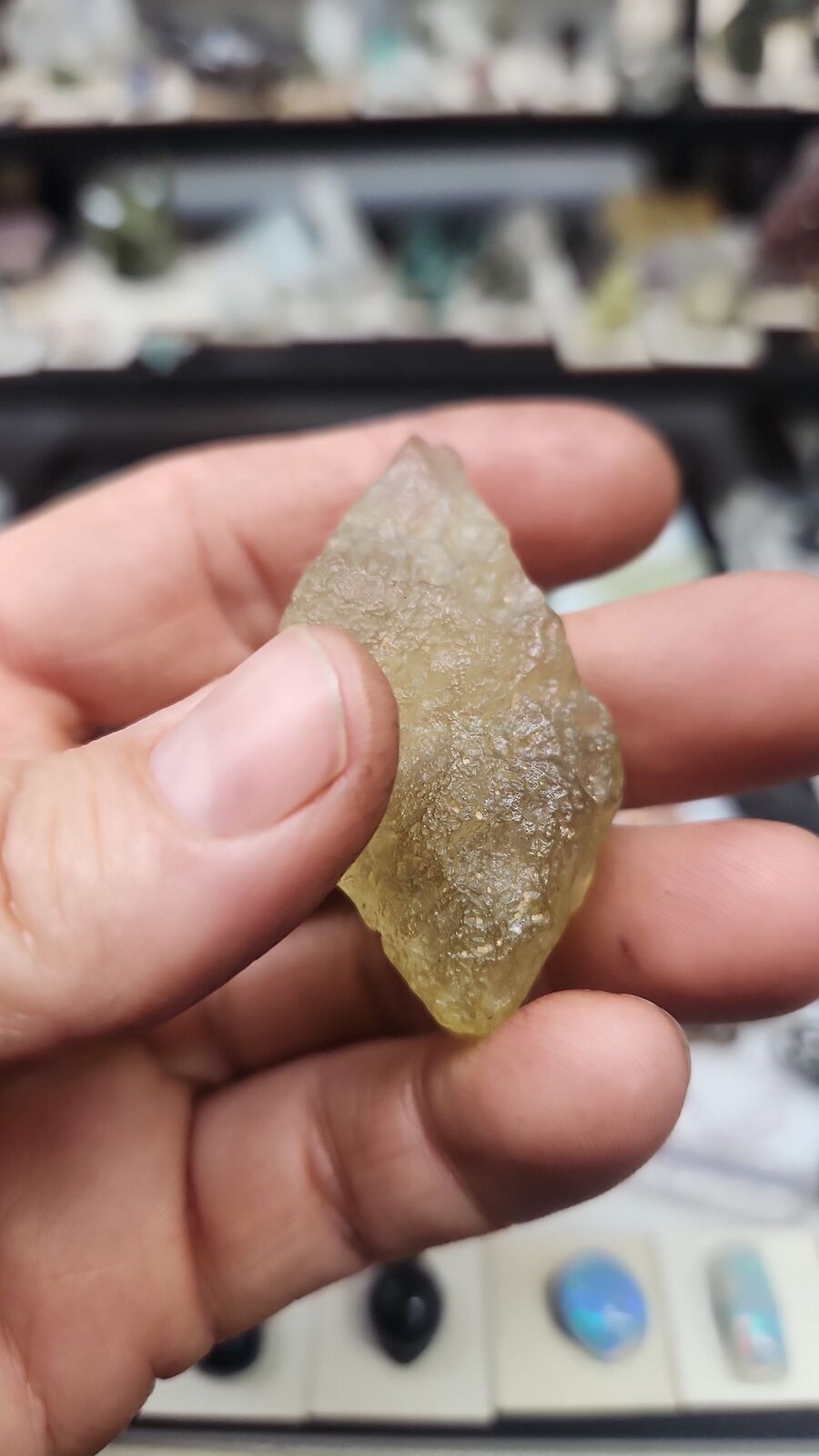 Libyan desert glass #33