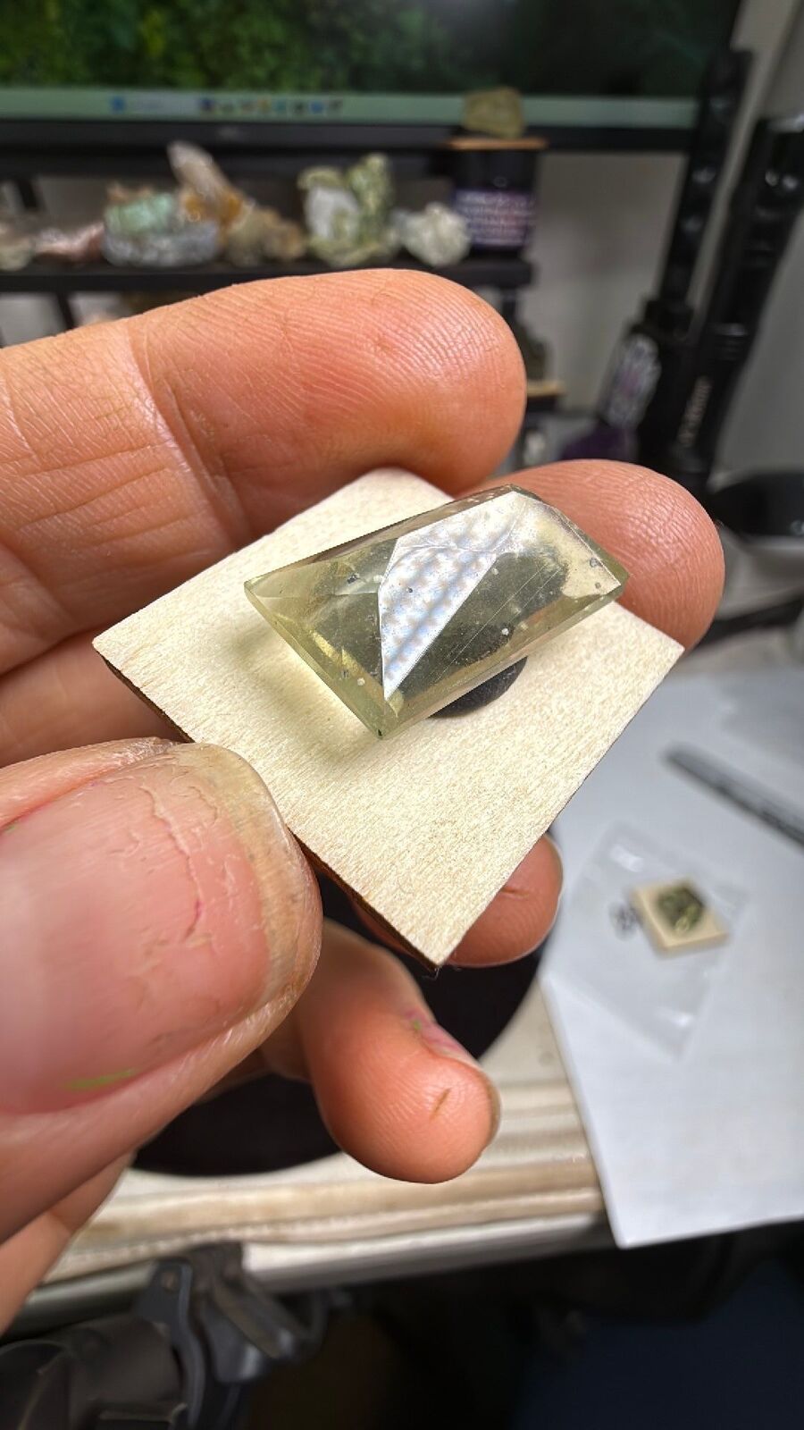 Libyan desert glass # 83