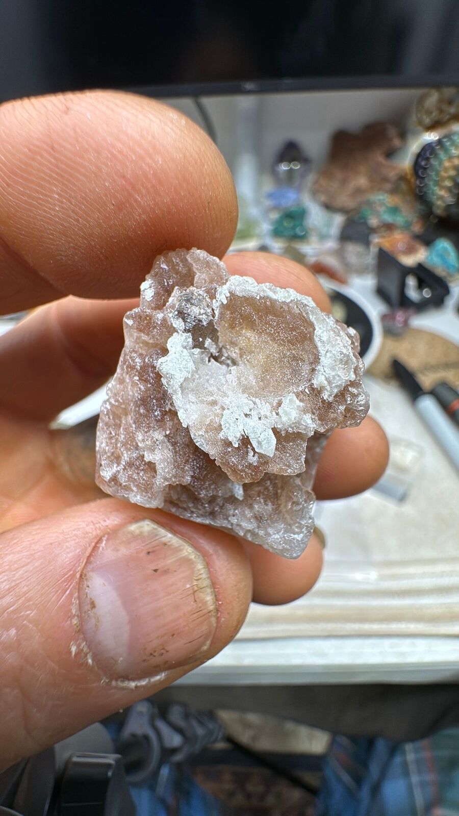 28.4g Etched Champaigne Topaz Crystal #37