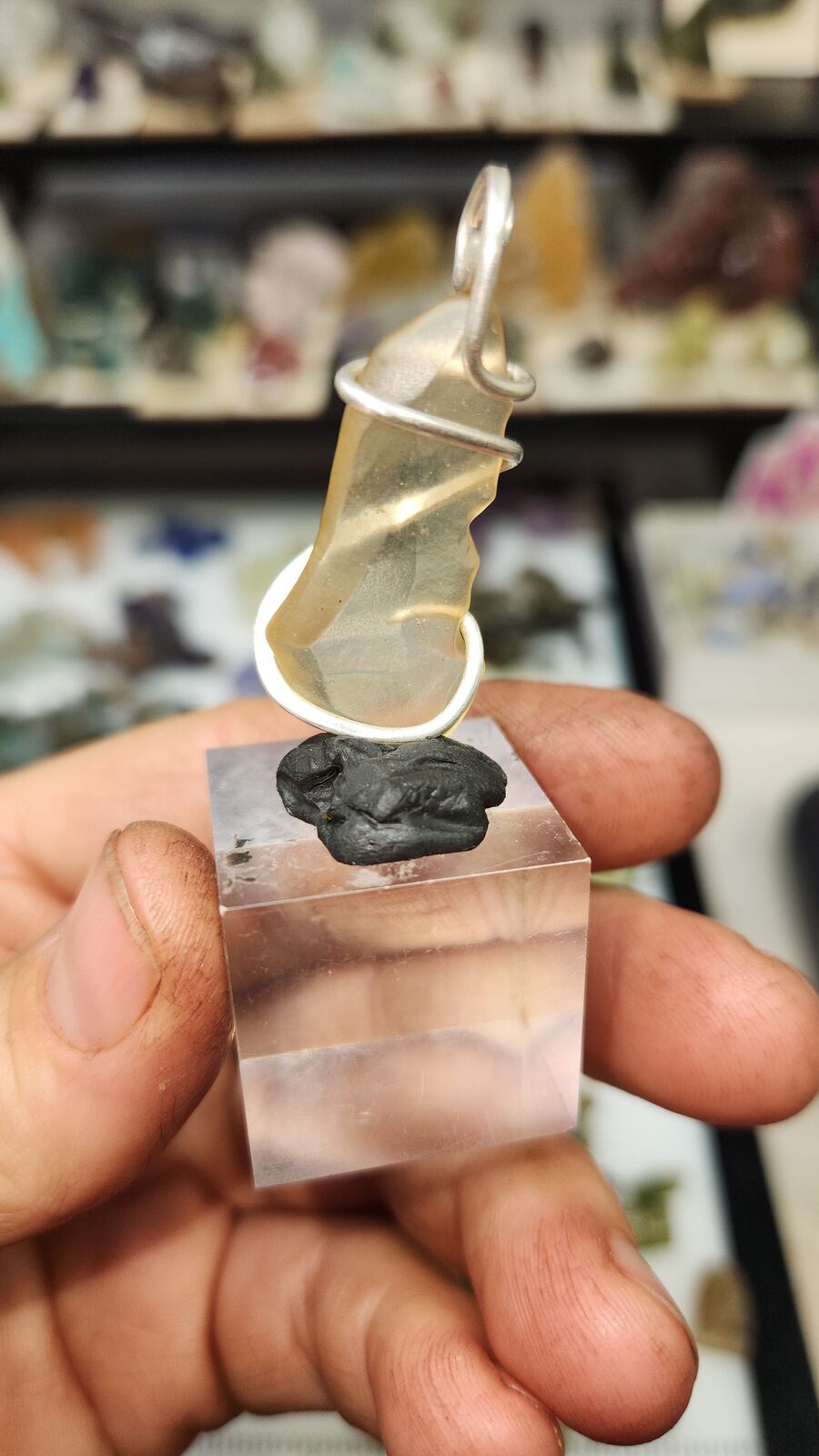Libyan desert glass #159